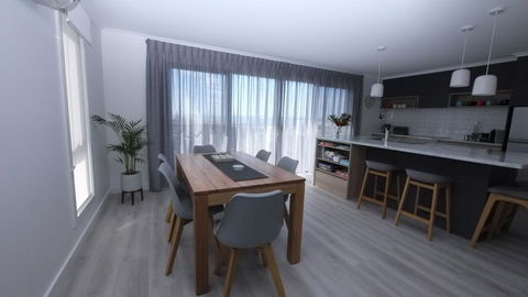 Stylish Holiday Unit - Accommodation Melbourne 1
