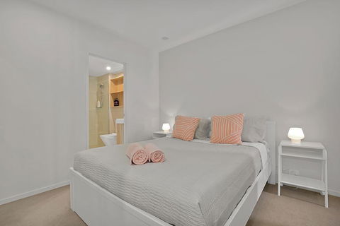 Stylish Resort Living In The City - Melbourne 4u 3
