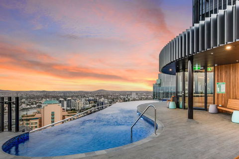 Stylish Resort Living In The City - Melbourne 4u 0