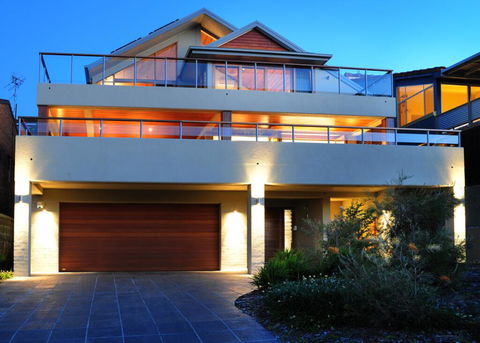 Sundecks - Accommodation Melbourne 0