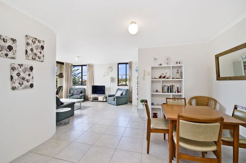 Sundial 503 8-10 Hollingworth Street - Accommodation Melbourne 2