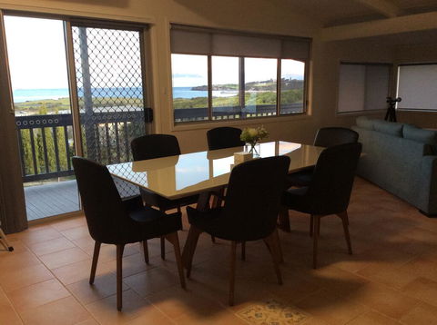 Sunnyside Holiday Home - Accommodation Melbourne 3