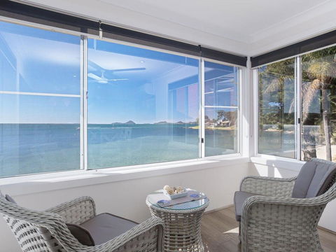 Sunrise Waters', 2/63 Soldiers Point Road - Stunning Waterfront Property - Accommodation Melbourne 3