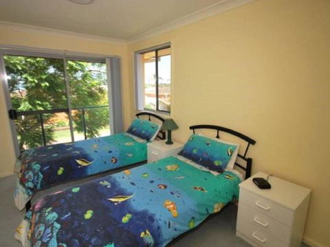 Sunset Place' 1/29 Sunset Boulevard- Gorgeous Townhouse So Close To The Water - Accommodation Melbourne 3