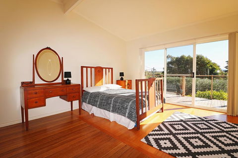 Surfside - Accommodation Melbourne 3