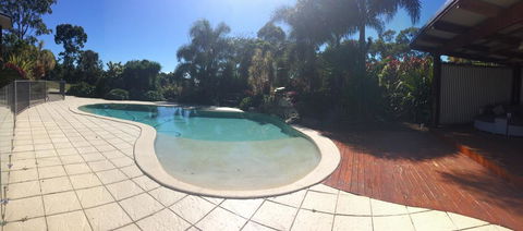 TAKURA HEIGHTS Modern Country Apartment With Pool Access - Melbourne 4u 1