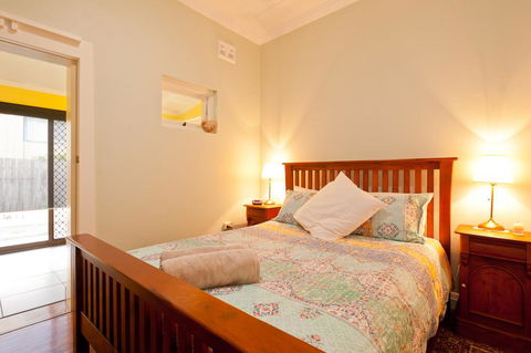 Taree Apartment - Melbourne 4u 2