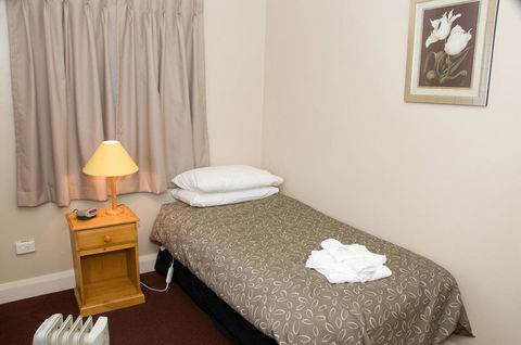 The Alpine Hotel - Accommodation Melbourne 3