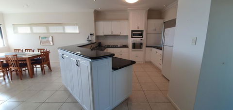 The Beach House - Port Bouvard - Accommodation Melbourne 1