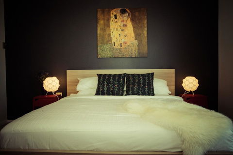 The Hobart Entrance - Accommodation Melbourne 1