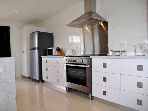 170 Hazards View - Unit 1 - Accommodation Melbourne 6