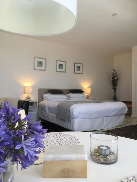 Saltwater - Absolute Oceanfront, Hot Tubs, Sauna, Fire Pits - Accommodation Melbourne 3