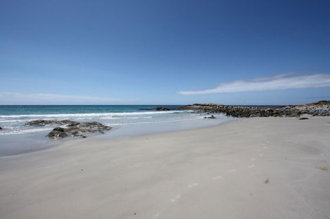 Saltwater - Absolute Oceanfront, Hot Tubs, Sauna, Fire Pits - Accommodation Melbourne 33