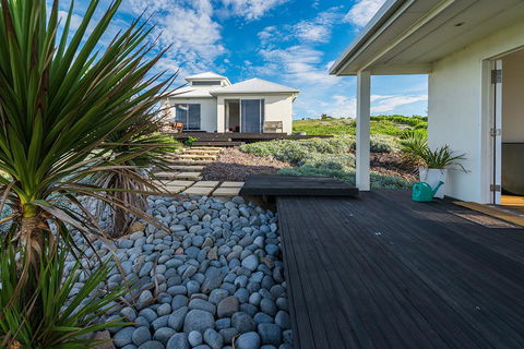 Saltwater - Absolute Oceanfront, Hot Tubs, Sauna, Fire Pits - Accommodation Melbourne 13