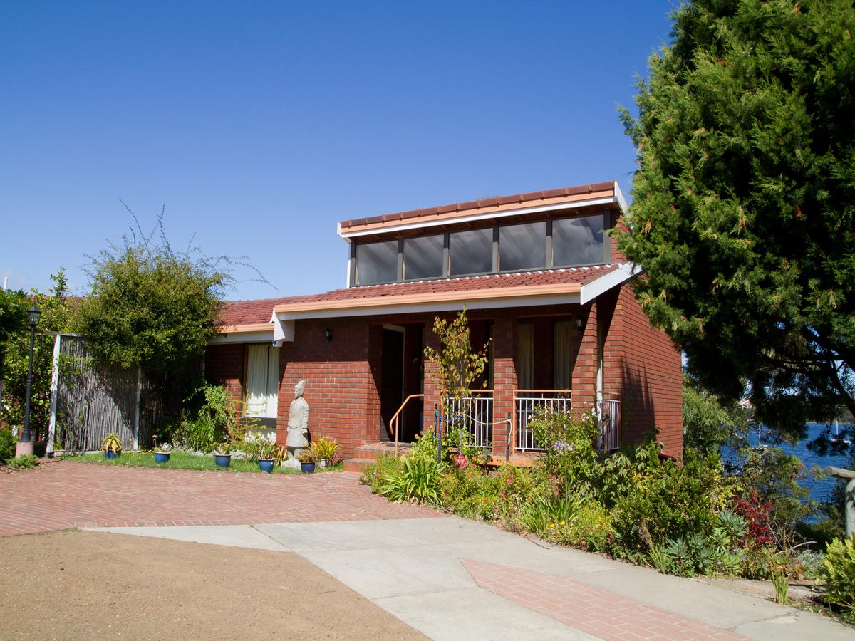 Austins Ferry TAS Accommodation Melbourne