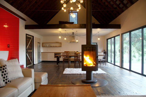 BIG.SHED.HOUSE - Accommodation Melbourne 3