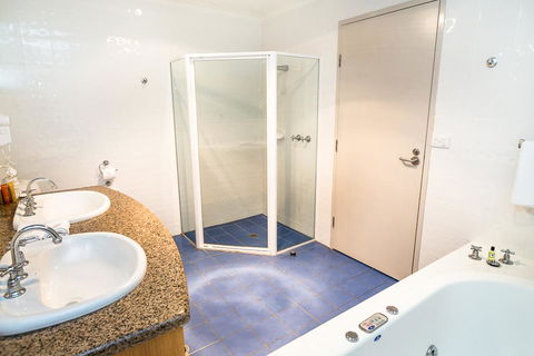 Edgewater Hotel - Accommodation Melbourne 8
