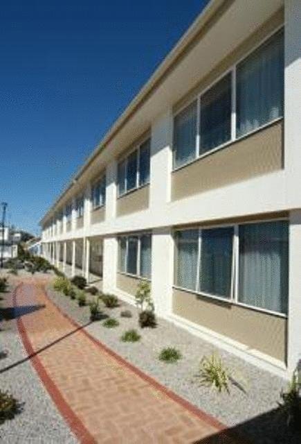 Edgewater Hotel - Accommodation Melbourne 0