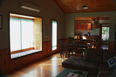 Hazards Beach House - Accommodation Melbourne 6