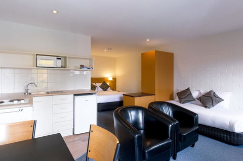 Bay Hotel Apartments - Accommodation Melbourne 15