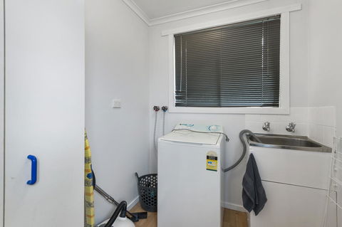 Elkie Villa - 2 Bedroom Unit - Burnie - Melbourne 4u 7