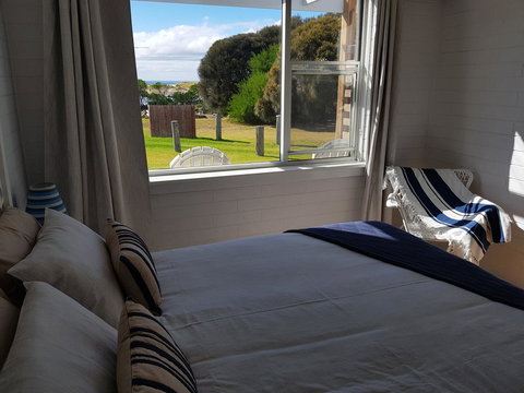Beach Hut Scamander - Accommodation Melbourne 5