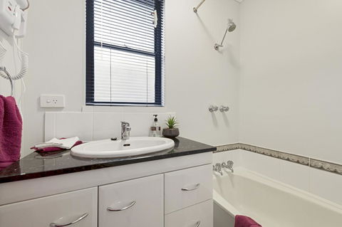 Aruba Apartments - Melbourne 4u 5
