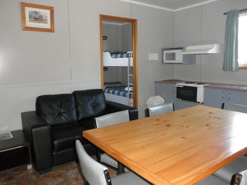 Strahan Beach Tourist Park - Accommodation Melbourne 10