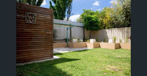 Flora Hill Creek Views - Melbourne 4u 17