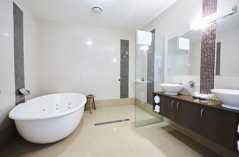 Mornington Hotel - Accommodation Melbourne 1