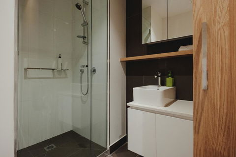 Mono Apartments On La Trobe Street - Accommodation Melbourne 4