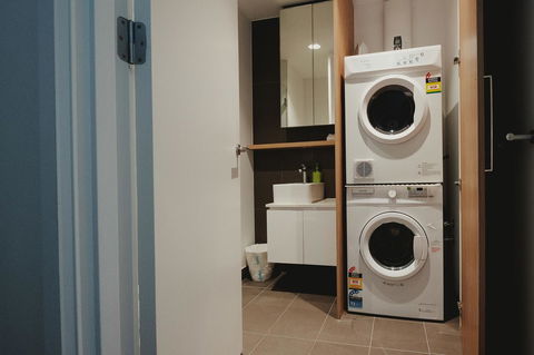 Mono Apartments On La Trobe Street - Accommodation Melbourne 5