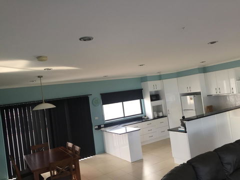 Heyfield Motel And Apartments - Melbourne 4u 44
