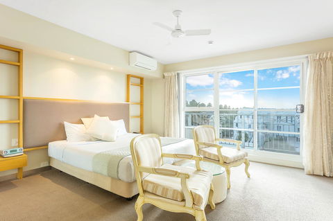Deep Blue Hotel & Hot Springs - Accommodation Melbourne 11