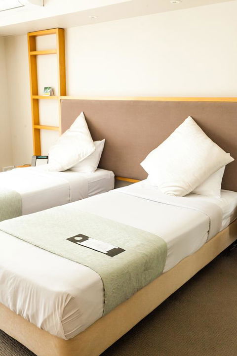 Deep Blue Hotel & Hot Springs - Accommodation Melbourne 17