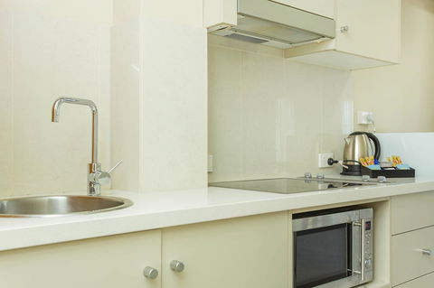 Deep Blue Hotel & Hot Springs - Accommodation Melbourne 35