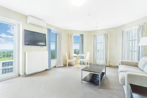 Deep Blue Hotel & Hot Springs - Accommodation Melbourne 29
