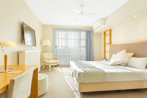 Deep Blue Hotel & Hot Springs - Accommodation Melbourne 14