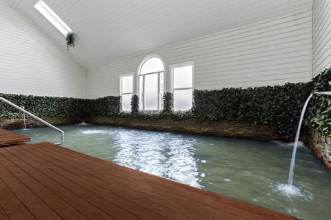 Deep Blue Hotel & Hot Springs - Accommodation Melbourne 12
