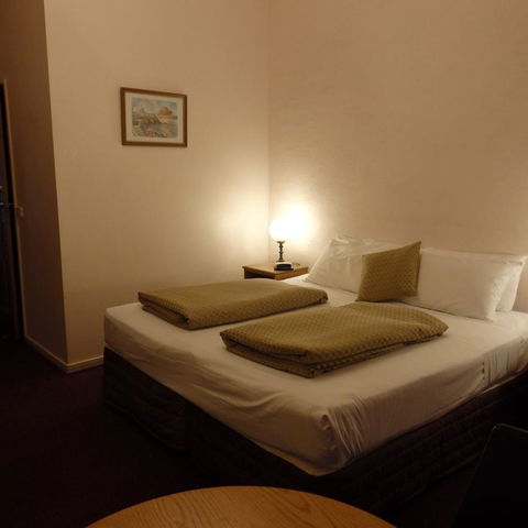 Bright Chalet - Accommodation Melbourne 11