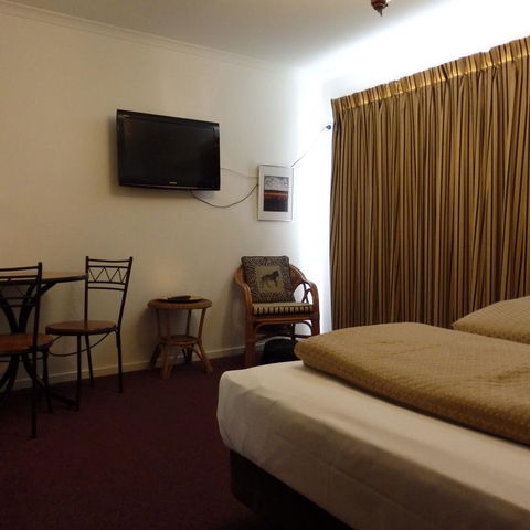 Bright Chalet - Accommodation Melbourne 13