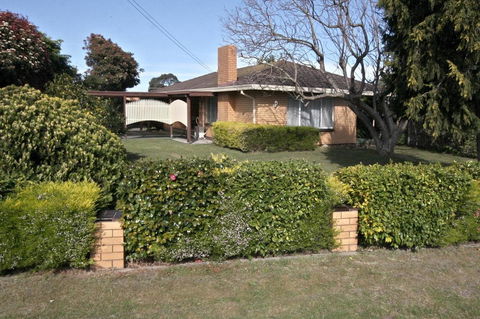 Jacaranda House - Melbourne 4u 0