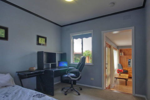 Jacaranda House - Melbourne 4u 7
