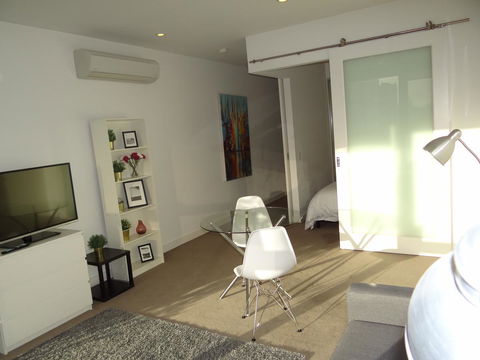 Amazing Accommodations: Vogue - Accommodation Melbourne 20