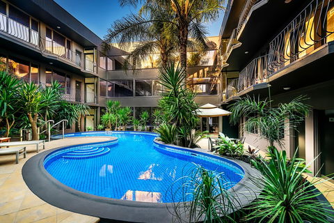 BEST WESTERN PLUS Travel Inn - Accommodation Melbourne 1