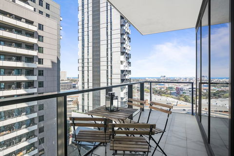 Complete Host Tiara Apartments - Accommodation Melbourne 11