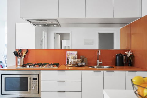 Complete Host Tiara Apartments - Accommodation Melbourne 2