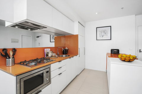 Complete Host Tiara Apartments - Accommodation Melbourne 15