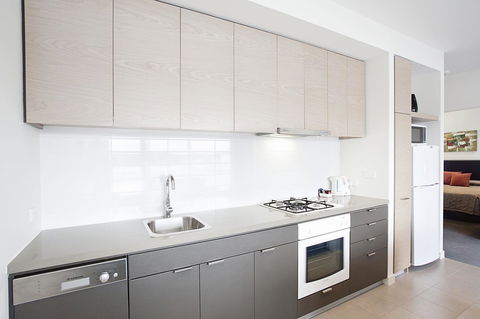 St Kilda Central Apartments - Accommodation Melbourne 15