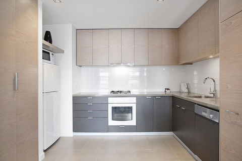 St Kilda Central Apartments - Accommodation Melbourne 17